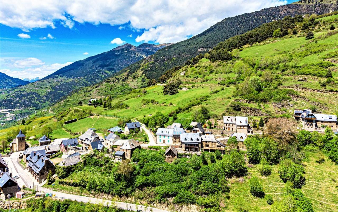 Apartamentos Aran Montcorbau Exterior foto