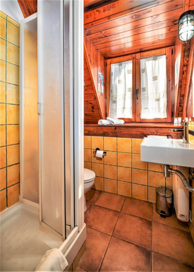 Apartamentos Aran Montcorbau Exterior foto